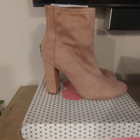 Boot bundle - Picture 2 of 4